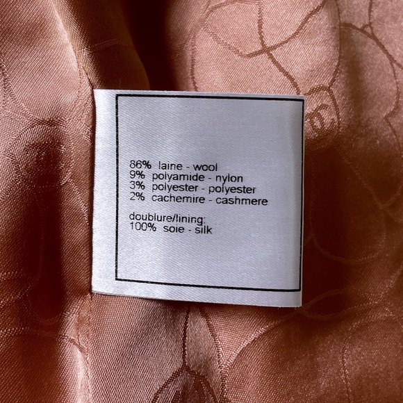 CHANEL Tweed Pick and Yellow Jacket - Picture 12 of 13